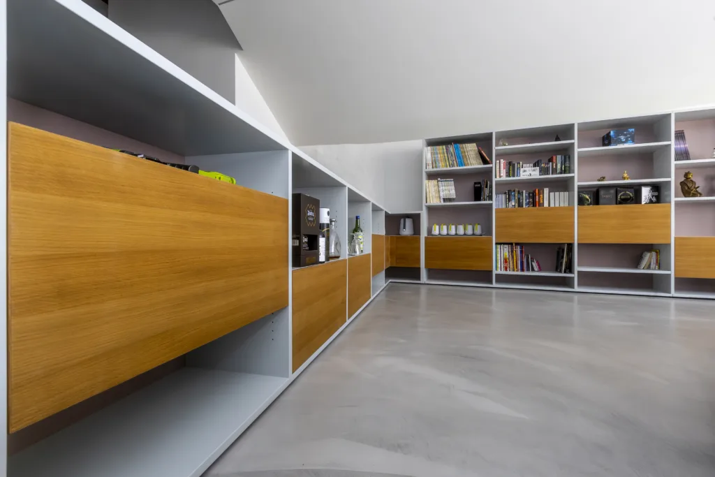Made-to-measure furniture with clean, functional lines
