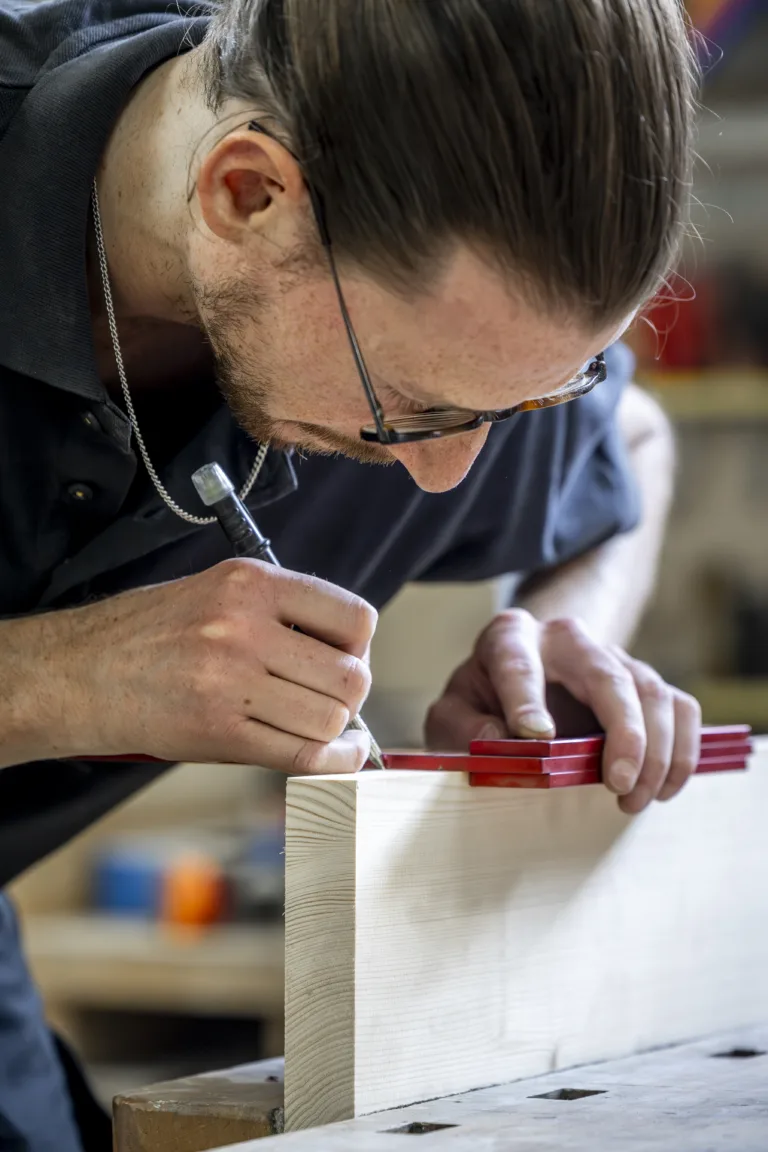 Assemblage d'un meuble sur mesure