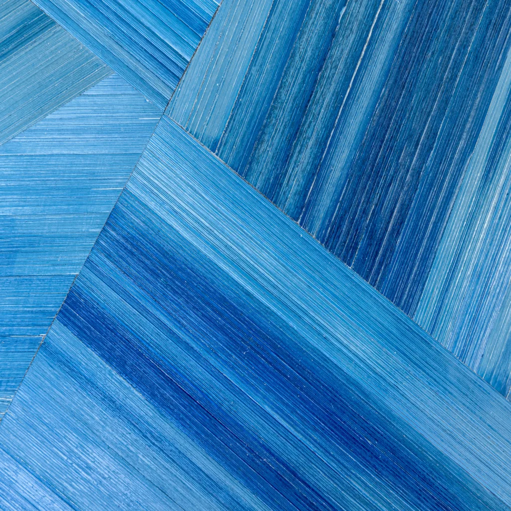 Marqueterie de Paille sur un meuble